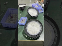 Longue durée de vie Lampes solaires projecteur 100w 200w 300w 400w 500w Système de recharge intelligent