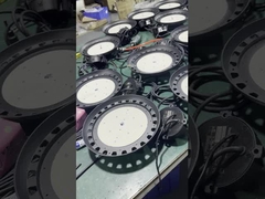 Éclairage extérieur IP65 Étanche LED High Bay Light 50W 100W 150W