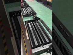 Un examen plus attentif : Lampe d'inondation étanche IP65 Lampe solaire LED tout-en-un