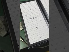 Un examen plus approfondi : lumière solaire extérieure étanche à capteur de mouvement Ip65 super lumineuse