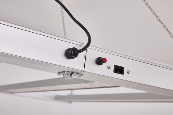 Lumière de croissance LED à spectre complet de 800 W avec étanchéité IP65 pour la croissance des plantes commerciales