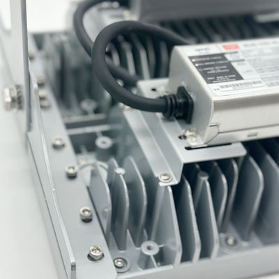 Projecteur modulaire à LED étanche IP66 haute luminosité avec longue durée de vie de 50000H pour l'éclairage industriel