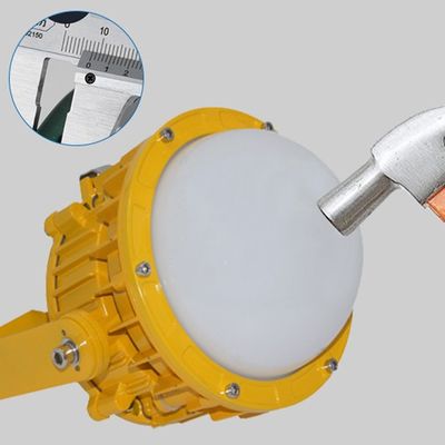 Projecteur LED antidéflagrant ATEX étanche IP66 à haut rendement lumineux et durée de vie de 50 000 heures