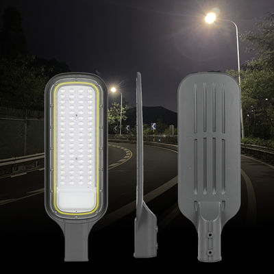 Lumière de rue à LED pour l'extérieur en aluminium sous pression IP65 étanche SMD2835 pour les autoroutes et les parkings