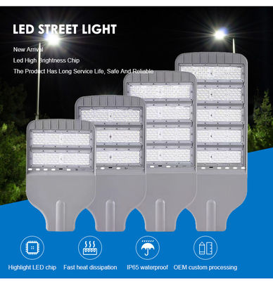 IP65 imperméable à l'eau 3000K/4000K/6000K LED Street Light avec OEM ODM Options personnalisables pour l'éclairage extérieur
