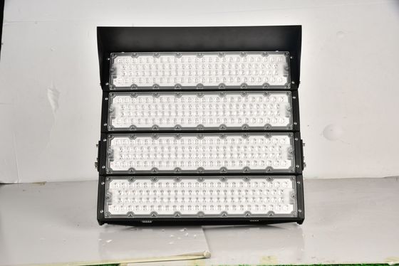 Projecteur de mât LED étanche IP65 avec une durée de vie de 50 000 heures et un angle de faisceau réglable pour les stades