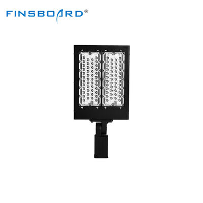 Angles de faisceau personnalisables pour les projecteurs de type "shoebox" parfaits pour tout espace extérieur