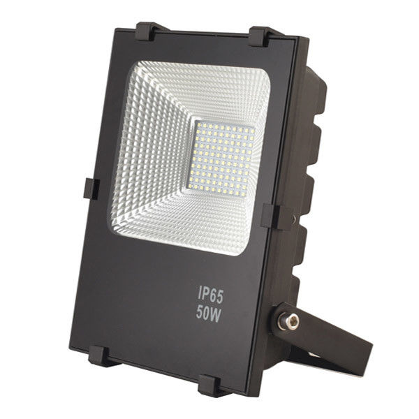 Lumière d'inondation LED RVB de 50 W avec IP65 étanche pour l'éclairage extérieur et sur scène
