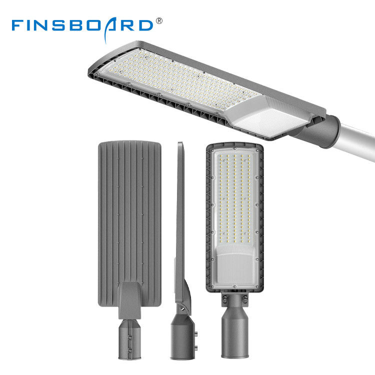 Éclairage LED réglable pour jardin ou route de 50 W à 200 W