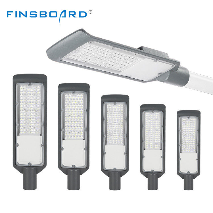 Lampadaire LED étanche IP66 à haut rendement 3000-6500K pour l'éclairage routier extérieur avec une efficacité de 125lm/w