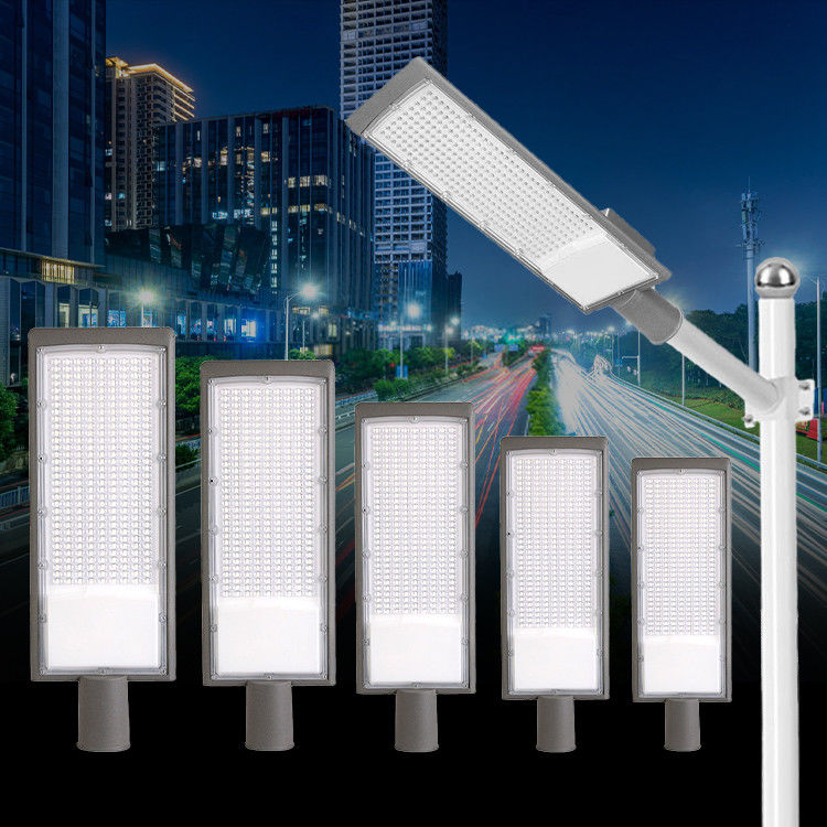 Lumière de rue LED IP66 étanche à l'eau avec une efficacité de 120lm/W et une grande tension AC85-265V pour les autoroutes