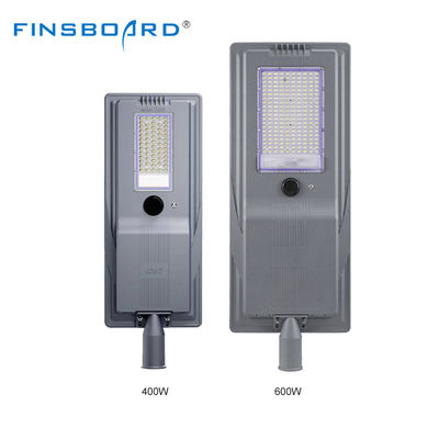 Bonne qualité Ip65 étanche à l'eau extérieur de la route de lumière Smd en aluminium 400w 600w tout en un Led solaire Street Light